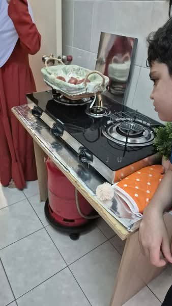 Kondominium untuk Dijual di Platinum Hill PV 3 - Ming Ju Li - Kitchen - PropertyGuru.com.my