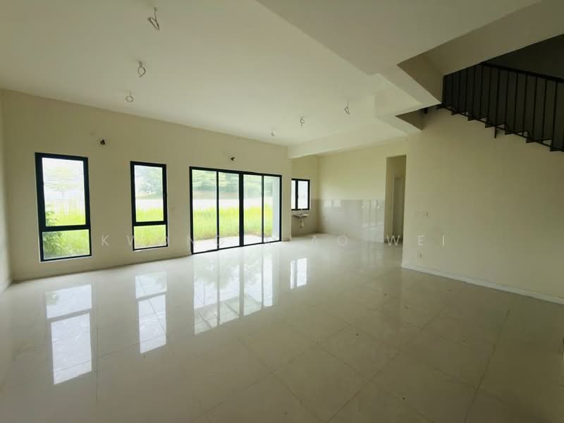 Semi-Detached House for Sale in Sungai Buloh (Selangor) - Kwong Xiao Wei - Living Room - PropertyGuru.com.my