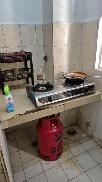 Condominium for Sale at Platinum Hill PV 5 - Ming Ju Li - Kitchen - PropertyGuru.com.my