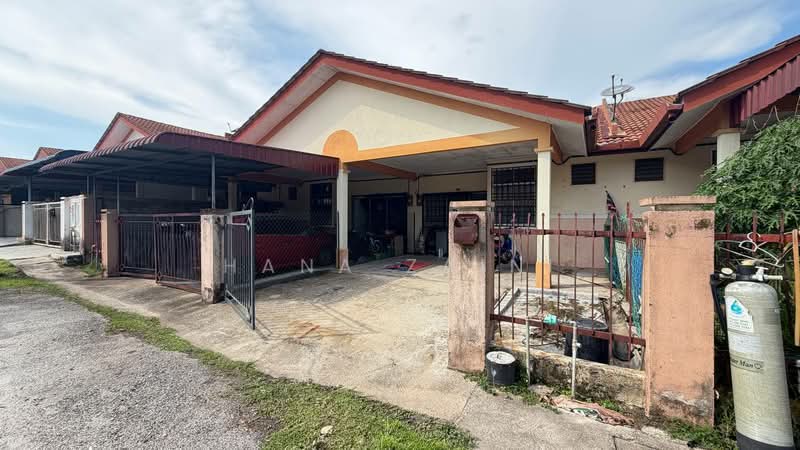 1-storey Terraced House for Sale in Taman Intan Duyung (Port Dickson) - Hana Zaini - Exterior - PropertyGuru.com.my