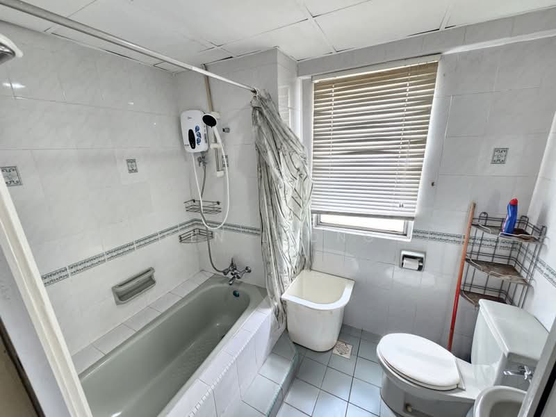 Condominium for Rent at Pantai Panorama Condominiums - Ken Leong - Bathroom - PropertyGuru.com.my