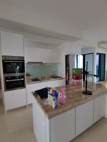 Condominium for Sale at Straits View 18 - Max Loh - Kitchen - PropertyGuru.com.my