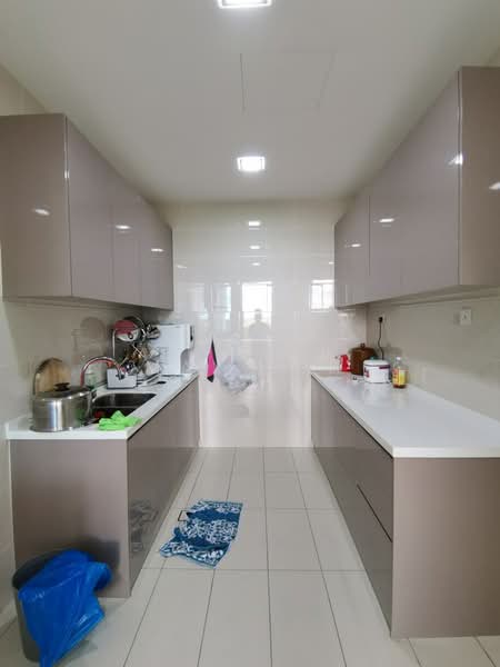Condominium for Sale at Straits View 18 - Max Loh - Kitchen - PropertyGuru.com.my