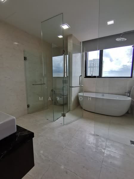 Condominium for Sale at Straits View 18 - Max Loh - Bathroom - PropertyGuru.com.my