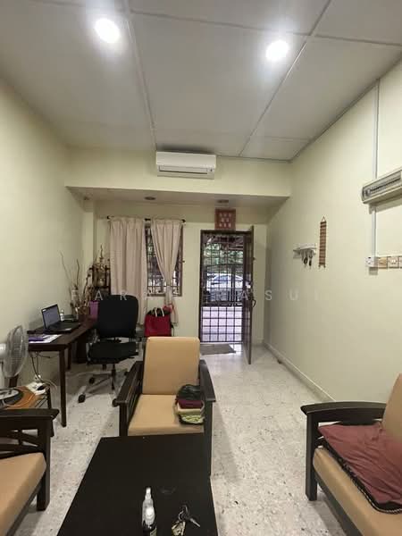 2-storey Terraced House for Sale in Taman Kosas (Ampang) - Farah Rasul - Living Room - PropertyGuru.com.my