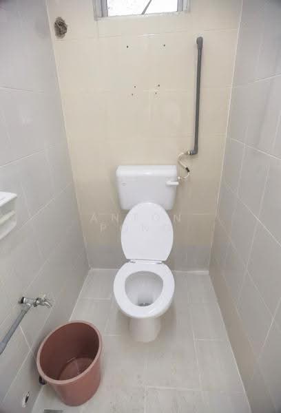 Office for Rent in Taman Gembira (Klang) - Anton Pong - Bathroom - PropertyGuru.com.my