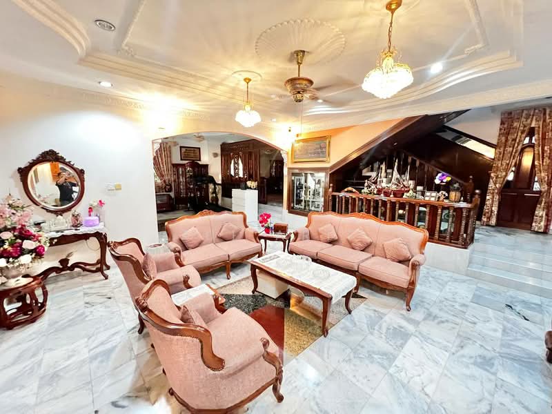 Rumah Banglo untuk Dijual di Shah Alam (Selangor) - Zul Arif - Living Room - PropertyGuru.com.my