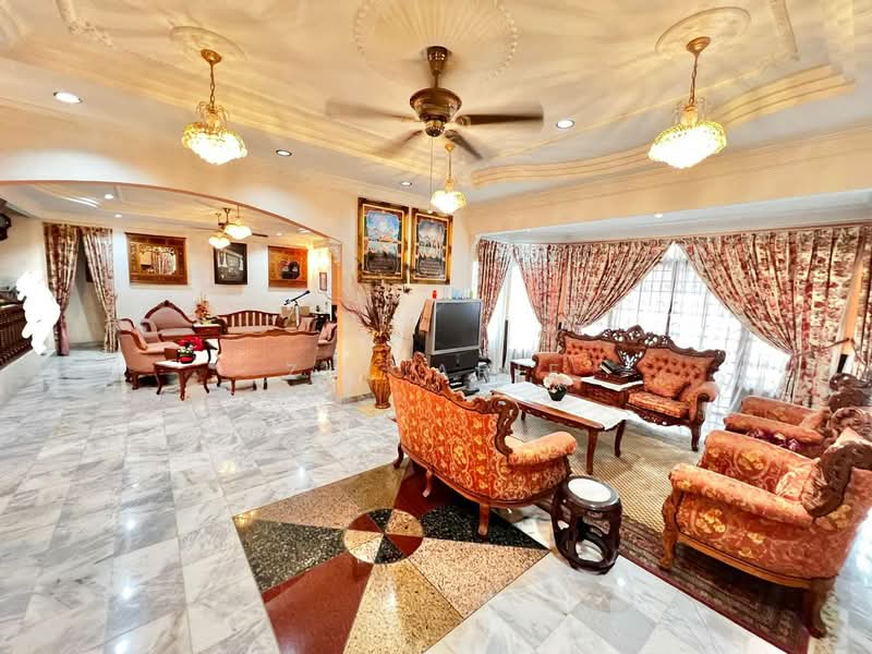 Rumah Banglo untuk Dijual di Shah Alam (Selangor) - Zul Arif - Living Room - PropertyGuru.com.my