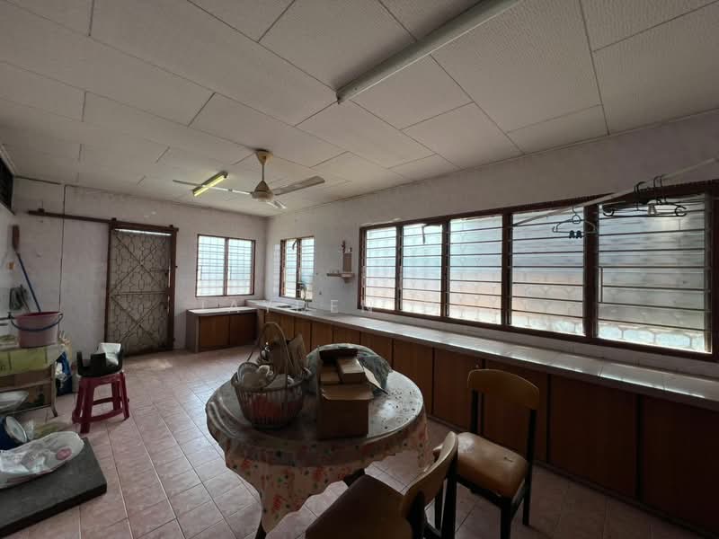 Semi-Detached House for Sale in Kampung Tanjung Bendahara (Alor Setar) - Jayden Geh - Kitchen - PropertyGuru.com.my