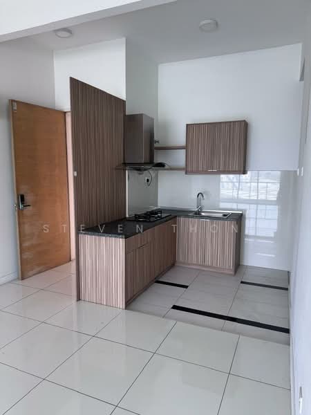 Servis Apartment untuk Disewa di Skypod Residence - Steven Thong - Kitchen - PropertyGuru.com.my