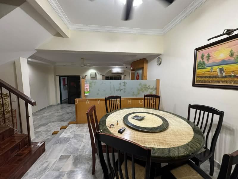 2-storey Terraced House for Rent in Kajang (Selangor) - Jay Khoo - Dining Room - PropertyGuru.com.my