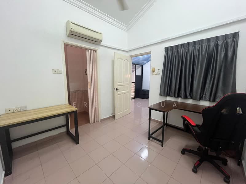 1.5-storey Terraced House for Rent in Taman Molek (Johor Bahru) - Serene Chua - PropertyGuru.com.my