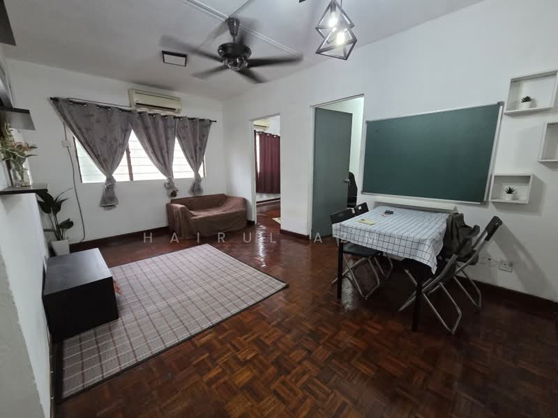 Apartment for Rent at PKNS Seksyen 24 - Hairul Azmi - Living Room - PropertyGuru.com.my