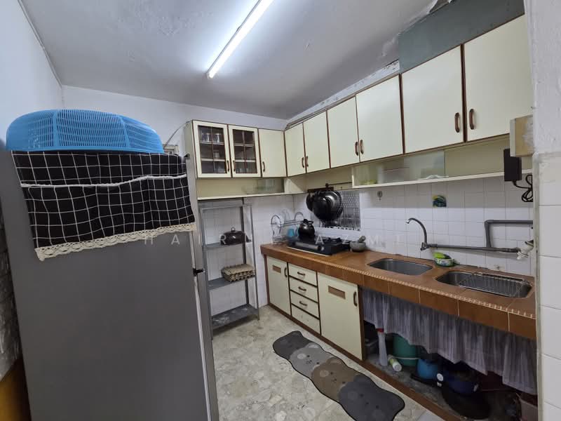 Apartment for Rent at PKNS Seksyen 24 - Hairul Azmi - Kitchen - PropertyGuru.com.my