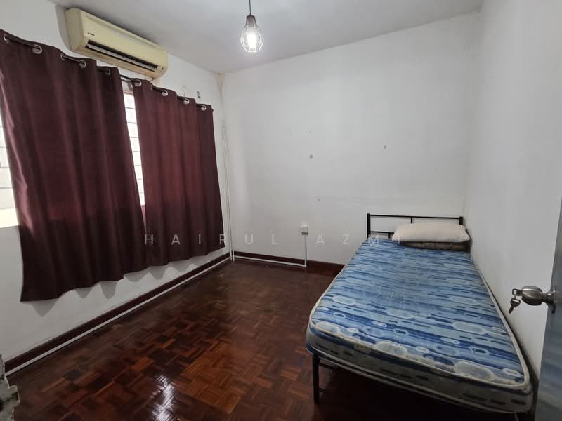 Apartment for Rent at PKNS Seksyen 24 - Hairul Azmi - Bedroom - PropertyGuru.com.my