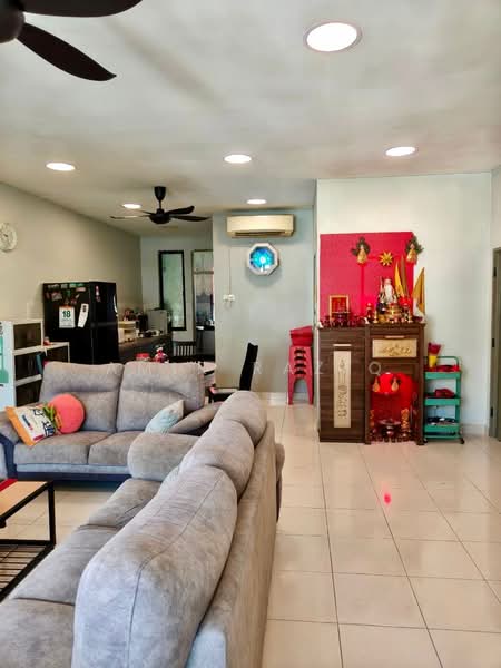 2-storey Terraced House for Sale in Taman Austin Duta (Tebrau) - Amir Raziq - Living Room - PropertyGuru.com.my