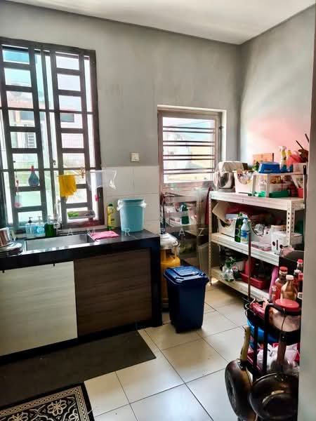 2-storey Terraced House for Sale in Taman Austin Duta (Tebrau) - Amir Raziq - Kitchen - PropertyGuru.com.my