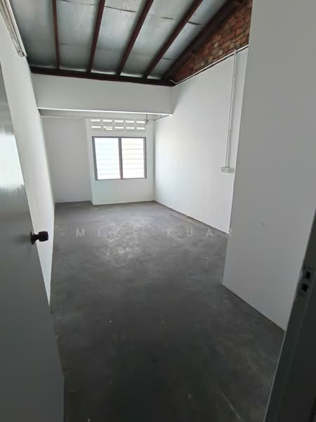 Shop for Rent in Bukit Mertajam (Penang) - Mike Kuar - Interior - PropertyGuru.com.my