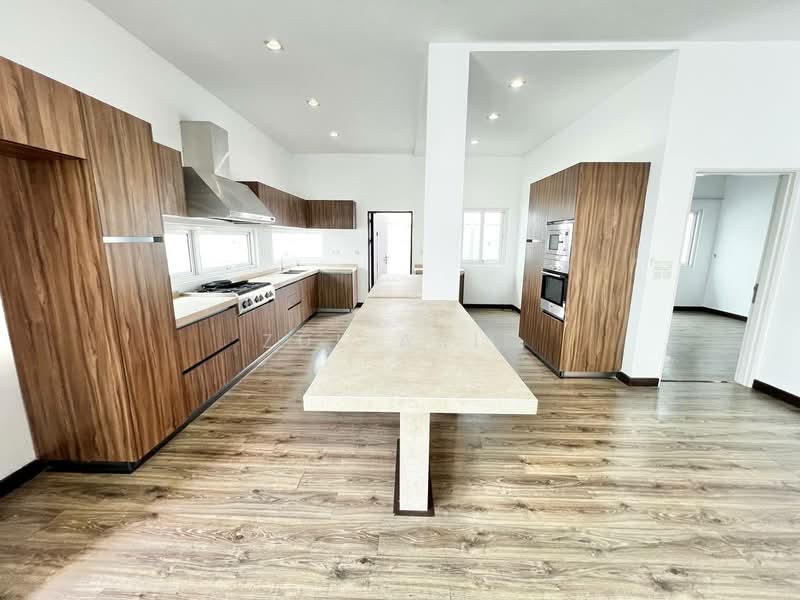 Semi-Detached House for Sale in Cyberjaya (Selangor) - Zul Arif - Kitchen - PropertyGuru.com.my
