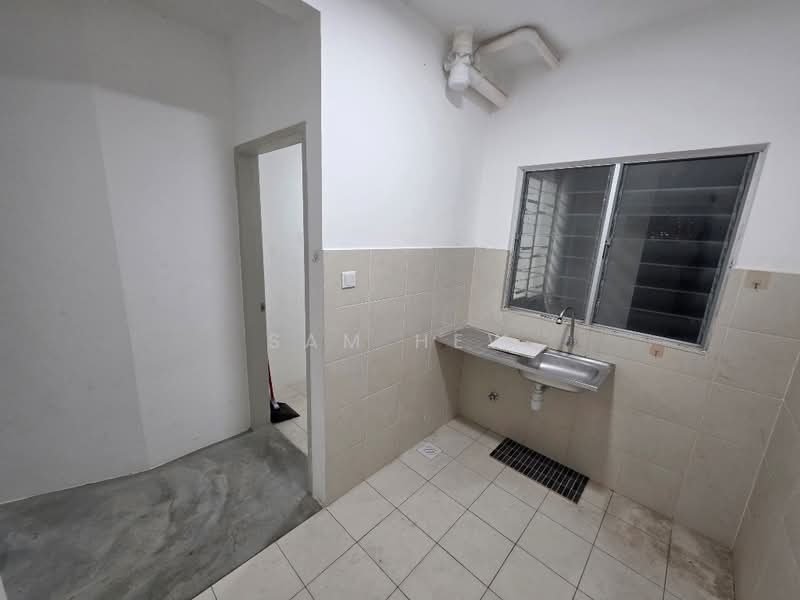 Apartment for Rent at Kayangan - Sam Hew - Kitchen - PropertyGuru.com.my