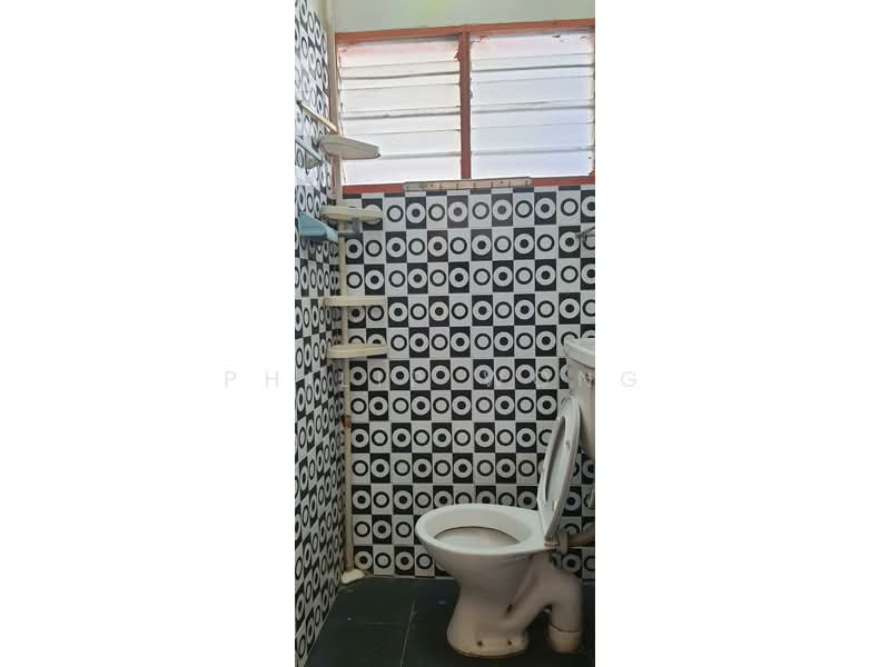 Apartment for Sale at Taman Serdang Raya Seksyen 3 Apartment - Philip Wong - Bathroom - PropertyGuru.com.my