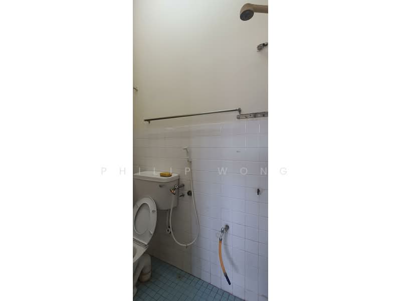 Apartment for Sale at Taman Serdang Raya Seksyen 3 Apartment - Philip Wong - Bathroom - PropertyGuru.com.my