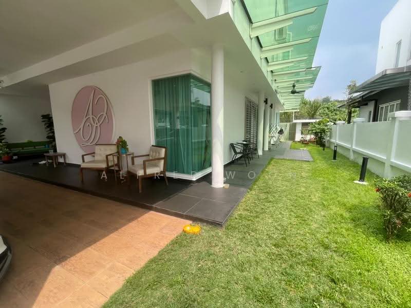 Semi-Detached House for Sale in Puchong (Selangor) - Alfred Woon - Exterior - PropertyGuru.com.my