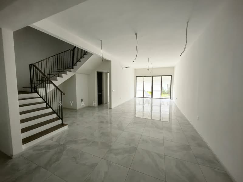 3-storey Terraced House for Sale in Taman Bukit Serdang (Seri Kembangan) - Syah Othman - PropertyGuru.com.my