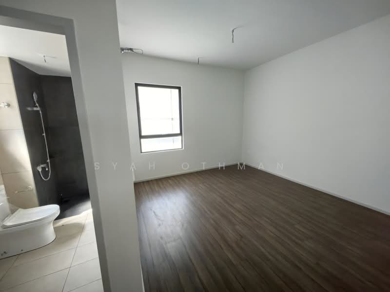 3-storey Terraced House for Sale in Taman Bukit Serdang (Seri Kembangan) - Syah Othman - PropertyGuru.com.my
