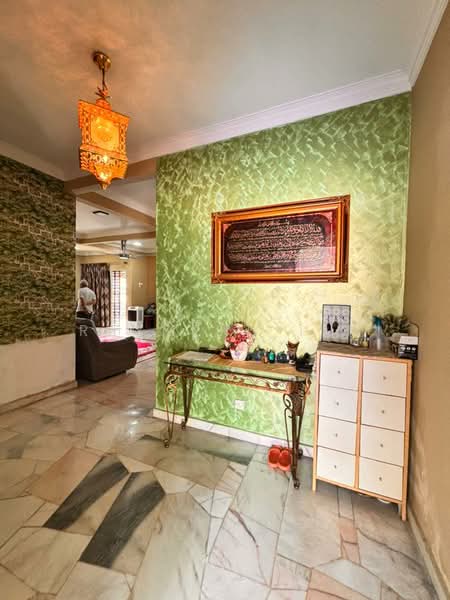 Bungalow for Sale in Bandar Country Homes (Rawang) - Raymerc Lim - Entrance - PropertyGuru.com.my
