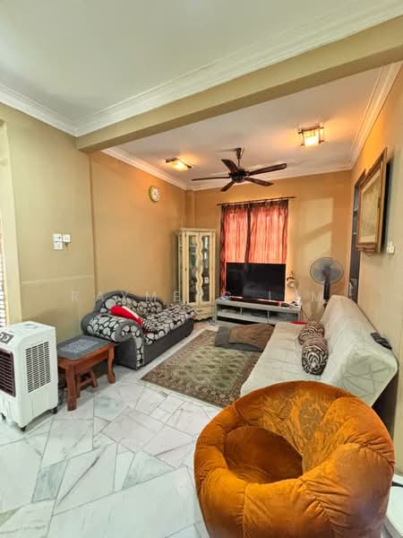 Bungalow for Sale in Bandar Country Homes (Rawang) - Raymerc Lim - Living Room - PropertyGuru.com.my