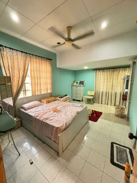 Bungalow for Sale in Bandar Country Homes (Rawang) - Raymerc Lim - Bedroom - PropertyGuru.com.my