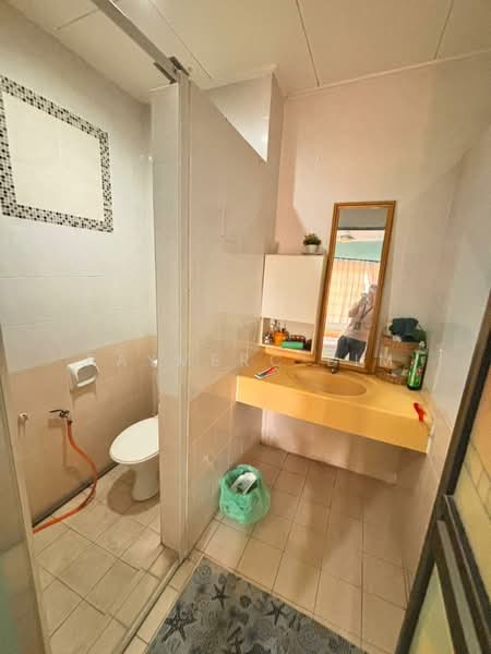 Bungalow for Sale in Bandar Country Homes (Rawang) - Raymerc Lim - Bathroom - PropertyGuru.com.my