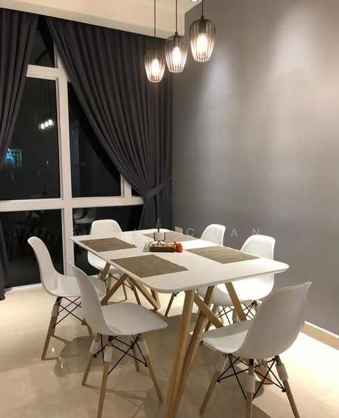 Condominium for Sale at Paradiso Nuova (Merak Kayangan) - Eddie Chan - Dining Room - PropertyGuru.com.my