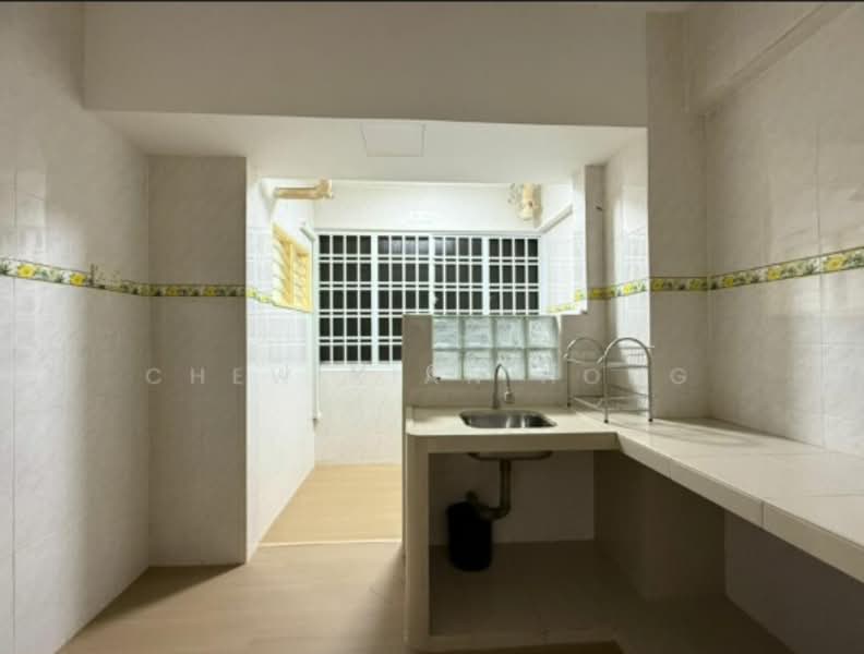 Pangsapuri untuk Dijual di Permas Ville Apartment - Jim Chee - Kitchen - PropertyGuru.com.my