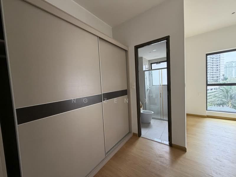 Kondominium untuk Dijual di Bay Laurel @ Country Garden Danga Bay - NG ZEN XI - Bedroom - PropertyGuru.com.my