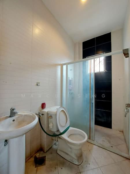 Semi-Detached House for Sale in Bandar Seri Botani (Ipoh) - Marcus Seng - Bathroom - PropertyGuru.com.my