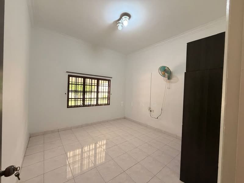Bungalow for Sale in Bandar Putra (Kulai) - Shi Ting - PropertyGuru.com.my