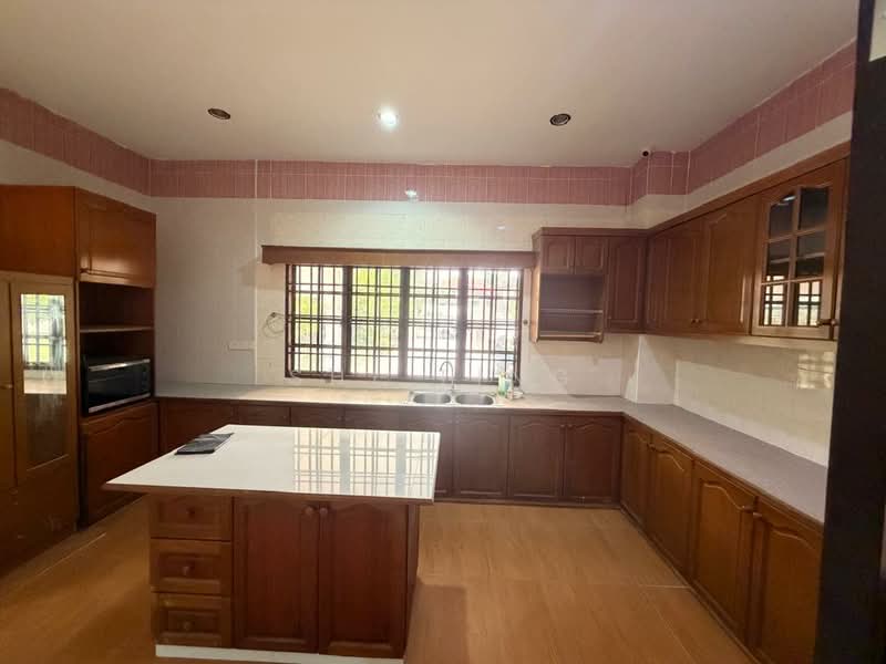 Bungalow for Sale in Bandar Putra (Kulai) - Shi Ting - PropertyGuru.com.my