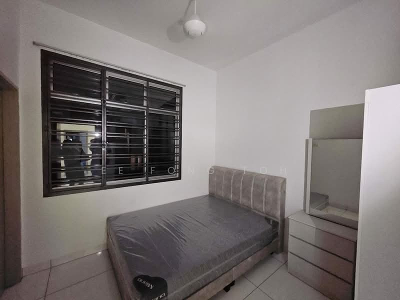 2-storey Terraced House for Sale in Taman Pelangi Indah (Ulu Tiram) - Ee Fong Toh - Bedroom - PropertyGuru.com.my
