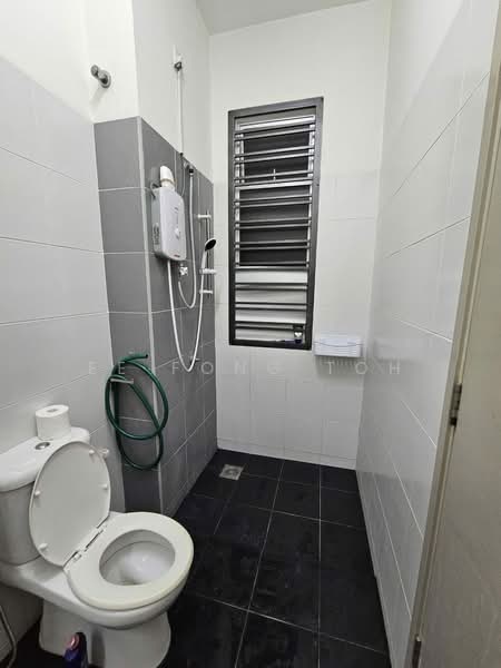 2-storey Terraced House for Sale in Taman Pelangi Indah (Ulu Tiram) - Ee Fong Toh - Bathroom - PropertyGuru.com.my