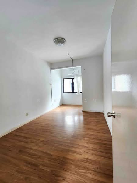 3-storey Terraced House for Sale in Lake Fields (Sungai Besi) - Suki Tan - PropertyGuru.com.my