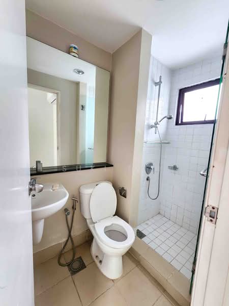 3-storey Terraced House for Sale in Lake Fields (Sungai Besi) - Suki Tan - PropertyGuru.com.my