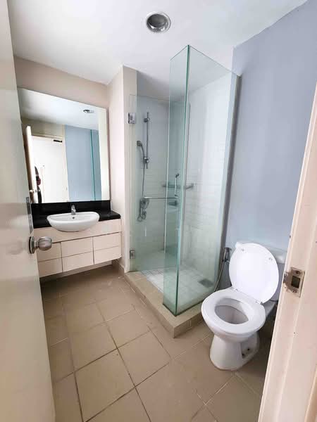 3-storey Terraced House for Sale in Lake Fields (Sungai Besi) - Suki Tan - PropertyGuru.com.my