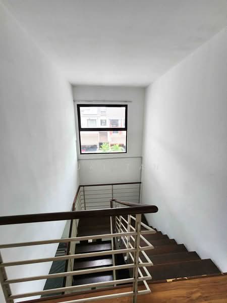 3-storey Terraced House for Sale in Lake Fields (Sungai Besi) - Suki Tan - PropertyGuru.com.my