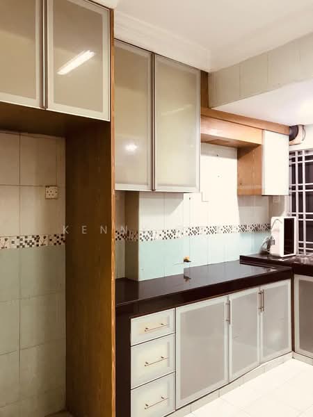 Kondominium untuk Dijual di Angkasa Condominiums - Kenny Chen - Kitchen - PropertyGuru.com.my