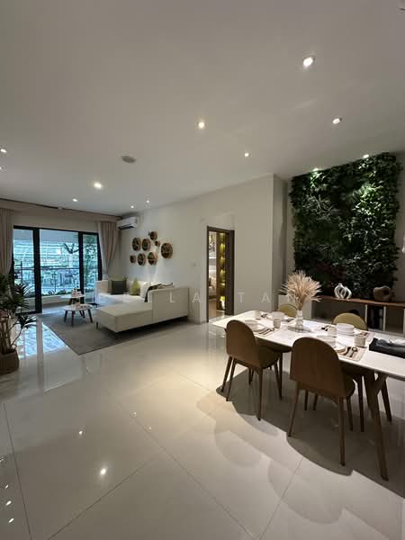Condominium for Sale at Forest City - Bella Tan - Living Room - PropertyGuru.com.my