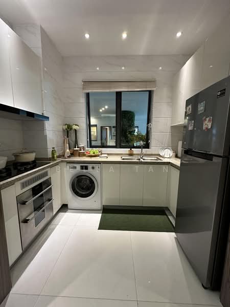 Condominium for Sale at Forest City - Bella Tan - Kitchen - PropertyGuru.com.my