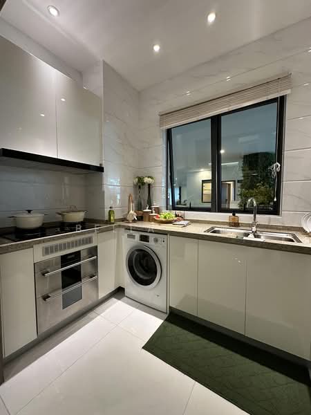 Condominium for Sale at Forest City - Bella Tan - Kitchen - PropertyGuru.com.my