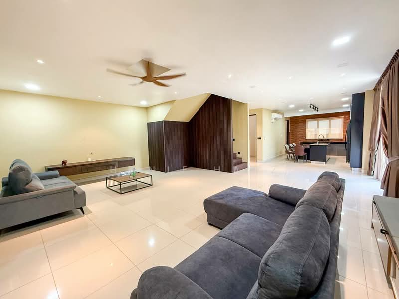 Rumah Teres 2.5 Tingkat untuk Dijual di Seksyen 16 (Shah Alam) - Hanif Hanz - Living Room - PropertyGuru.com.my